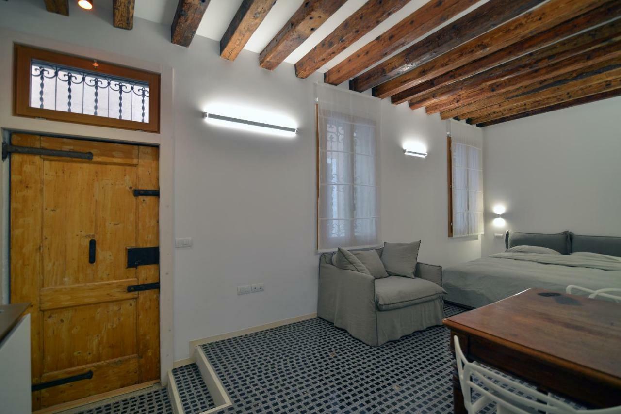 ホテル Carbonaia Venezia エクステリア 写真