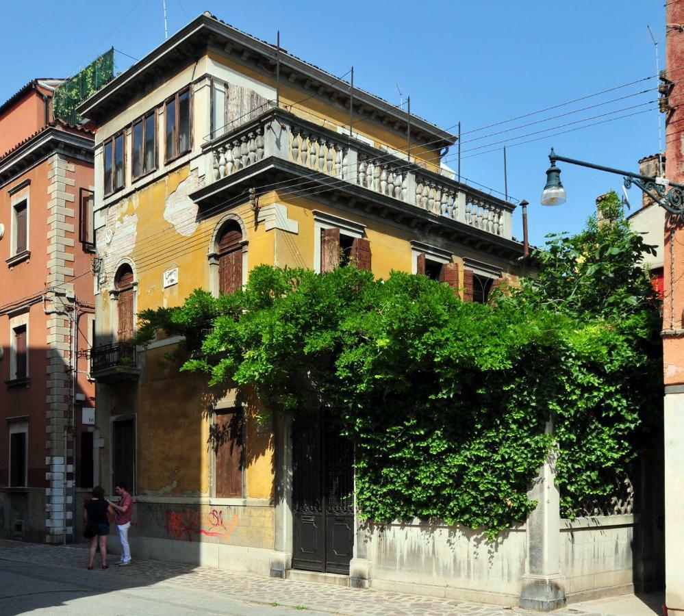 ホテル Carbonaia Venezia エクステリア 写真